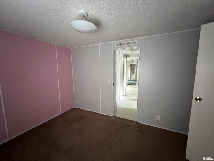 112 Old Marion Road, Goreville, Illinois 62939, 2 Bedrooms Bedrooms, 0 ,2 BathroomsBathrooms,Residential,For Sale,Old Marion,0,RMAEB460648