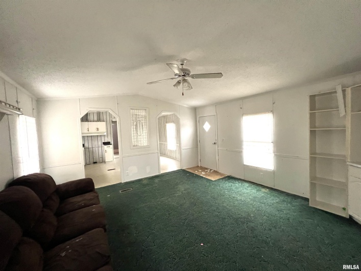 112 Old Marion Road, Goreville, Illinois 62939, 2 Bedrooms Bedrooms, 0 ,2 BathroomsBathrooms,Residential,For Sale,Old Marion,0,RMAEB460648