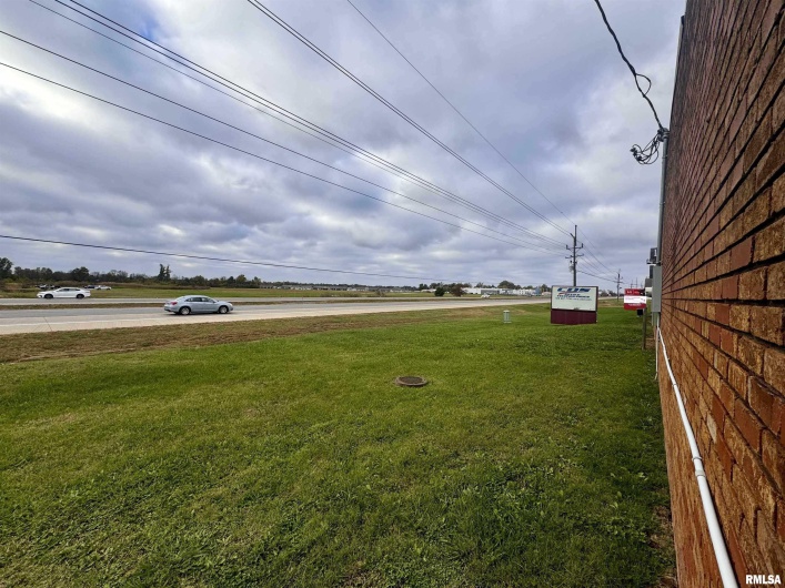 3907 Ernestine Drive, Marion, Illinois 62959, 0 , 0 ,0,Commercial Sale,For Sale,Ernestine,0,RMAEB460649