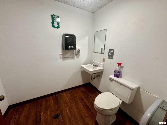 3907 Ernestine Drive, Marion, Illinois 62959, 0 , 0 ,0,Commercial Sale,For Sale,Ernestine,0,RMAEB460649