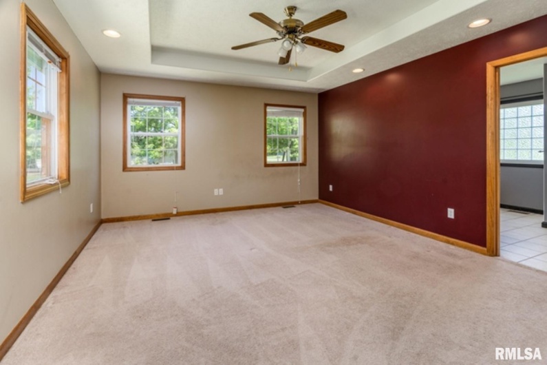 309 EVERGREEN Trail, Herrin, Illinois 62948, 3 Bedrooms Bedrooms, 0 ,2 BathroomsBathrooms,Residential,For Sale,EVERGREEN,0,RMAEB460655