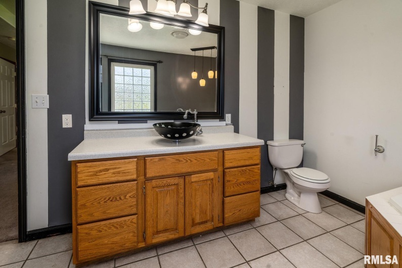 309 EVERGREEN Trail, Herrin, Illinois 62948, 3 Bedrooms Bedrooms, 0 ,2 BathroomsBathrooms,Residential,For Sale,EVERGREEN,0,RMAEB460655