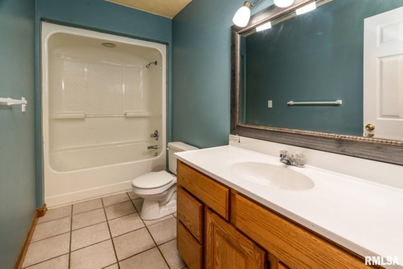 309 EVERGREEN Trail, Herrin, Illinois 62948, 3 Bedrooms Bedrooms, 0 ,2 BathroomsBathrooms,Residential,For Sale,EVERGREEN,0,RMAEB460655