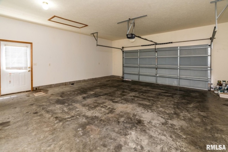 309 EVERGREEN Trail, Herrin, Illinois 62948, 3 Bedrooms Bedrooms, 0 ,2 BathroomsBathrooms,Residential,For Sale,EVERGREEN,0,RMAEB460655