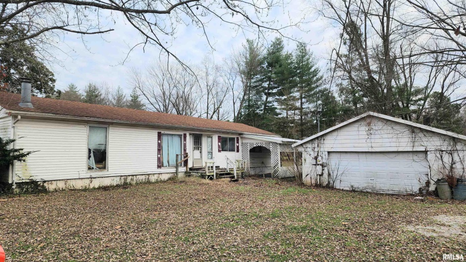 213 VIRGINIA Street, Cambria, Illinois 62915, 2 Bedrooms Bedrooms, 0 ,2 BathroomsBathrooms,Residential,For Sale,VIRGINIA,0,RMAEB460657