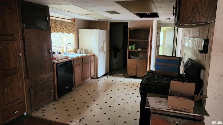 213 VIRGINIA Street, Cambria, Illinois 62915, 2 Bedrooms Bedrooms, 0 ,2 BathroomsBathrooms,Residential,For Sale,VIRGINIA,0,RMAEB460657