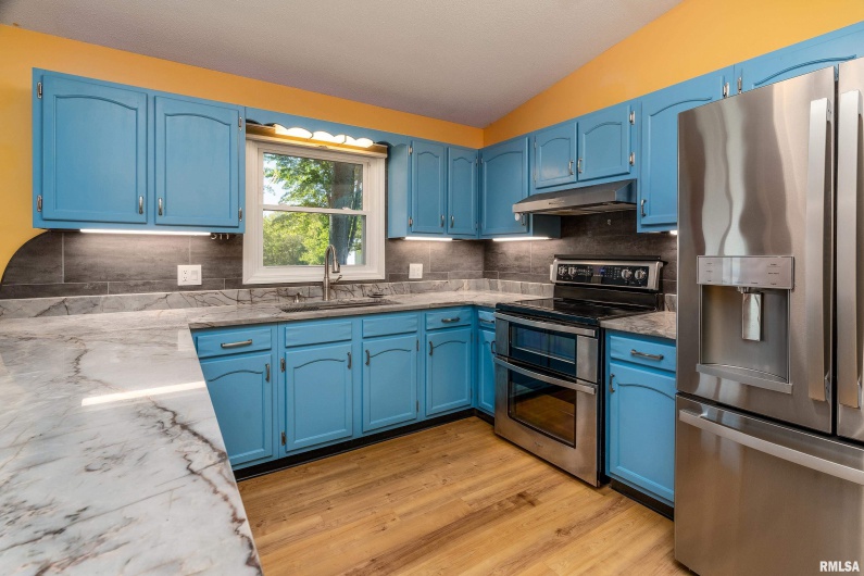 4799 Route 37 Route, Marion, Illinois 62959, 3 Bedrooms Bedrooms, 0 ,2 BathroomsBathrooms,Residential,For Sale,Route 37,0,RMAEB459721