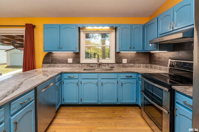 4799 Route 37 Route, Marion, Illinois 62959, 3 Bedrooms Bedrooms, 0 ,2 BathroomsBathrooms,Residential,For Sale,Route 37,0,RMAEB459721