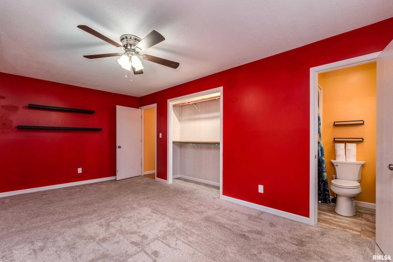 4799 Route 37 Route, Marion, Illinois 62959, 3 Bedrooms Bedrooms, 0 ,2 BathroomsBathrooms,Residential,For Sale,Route 37,0,RMAEB459721