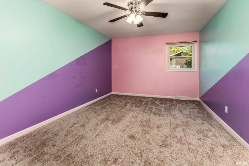 4799 Route 37 Route, Marion, Illinois 62959, 3 Bedrooms Bedrooms, 0 ,2 BathroomsBathrooms,Residential,For Sale,Route 37,0,RMAEB459721