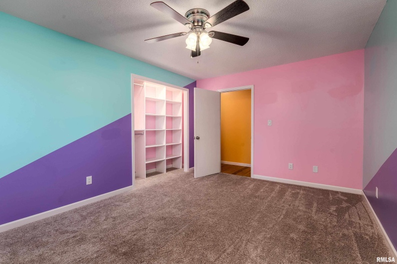 4799 Route 37 Route, Marion, Illinois 62959, 3 Bedrooms Bedrooms, 0 ,2 BathroomsBathrooms,Residential,For Sale,Route 37,0,RMAEB459721