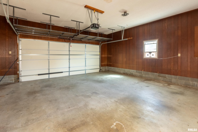 4799 Route 37 Route, Marion, Illinois 62959, 3 Bedrooms Bedrooms, 0 ,2 BathroomsBathrooms,Residential,For Sale,Route 37,0,RMAEB459721