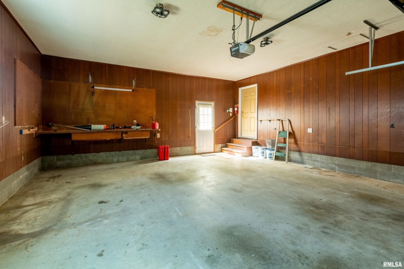 4799 Route 37 Route, Marion, Illinois 62959, 3 Bedrooms Bedrooms, 0 ,2 BathroomsBathrooms,Residential,For Sale,Route 37,0,RMAEB459721