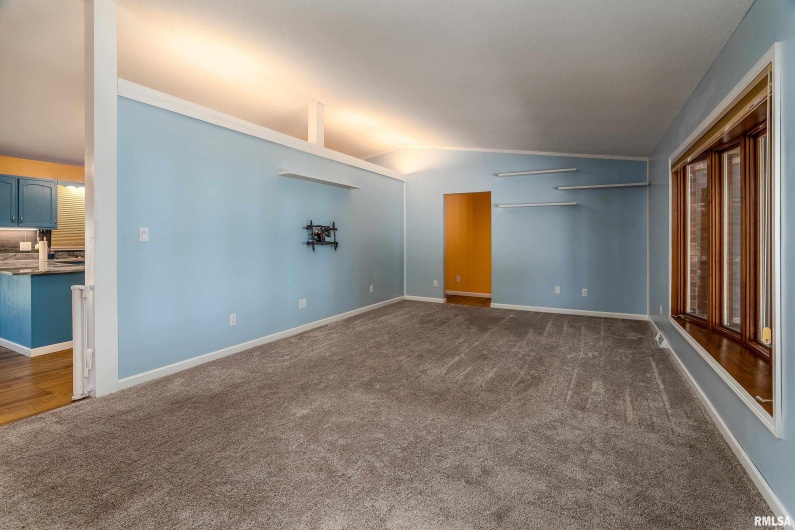 4799 Route 37 Route, Marion, Illinois 62959, 3 Bedrooms Bedrooms, 0 ,2 BathroomsBathrooms,Residential,For Sale,Route 37,0,RMAEB459721