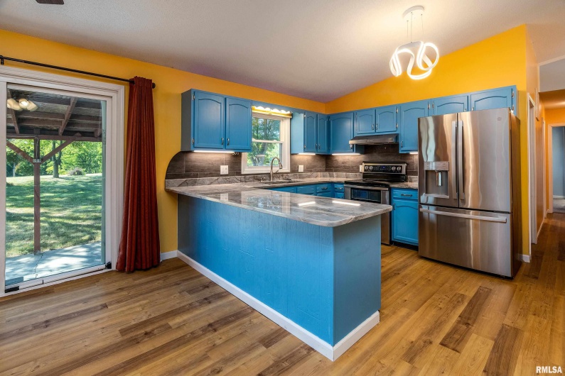 4799 Route 37 Route, Marion, Illinois 62959, 3 Bedrooms Bedrooms, 0 ,2 BathroomsBathrooms,Residential,For Sale,Route 37,0,RMAEB459721