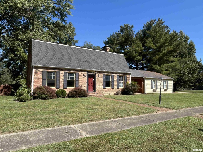 3000 KENT Street, Carbondale, Illinois 62901, 5 Bedrooms Bedrooms, 0 ,3 BathroomsBathrooms,Residential,For Sale,KENT,0,RMAEB459866