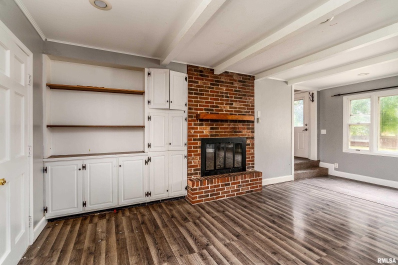 3000 KENT Street, Carbondale, Illinois 62901, 5 Bedrooms Bedrooms, 0 ,3 BathroomsBathrooms,Residential,For Sale,KENT,0,RMAEB459866