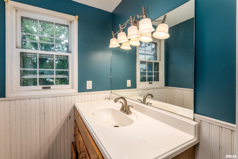 3000 KENT Street, Carbondale, Illinois 62901, 5 Bedrooms Bedrooms, 0 ,3 BathroomsBathrooms,Residential,For Sale,KENT,0,RMAEB459866