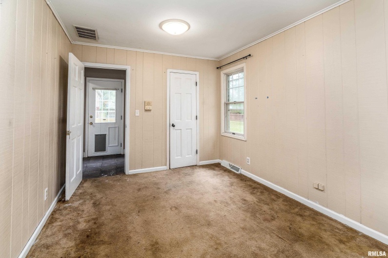 3000 KENT Street, Carbondale, Illinois 62901, 5 Bedrooms Bedrooms, 0 ,3 BathroomsBathrooms,Residential,For Sale,KENT,0,RMAEB459866