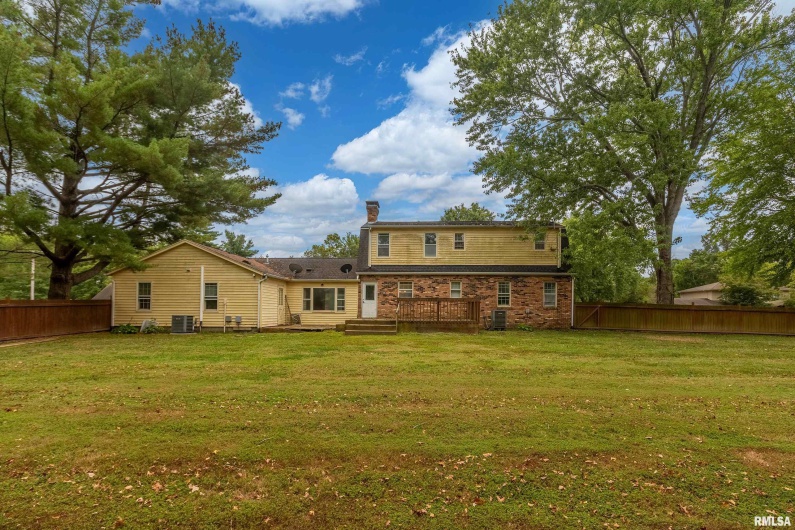 3000 KENT Street, Carbondale, Illinois 62901, 5 Bedrooms Bedrooms, 0 ,3 BathroomsBathrooms,Residential,For Sale,KENT,0,RMAEB459866