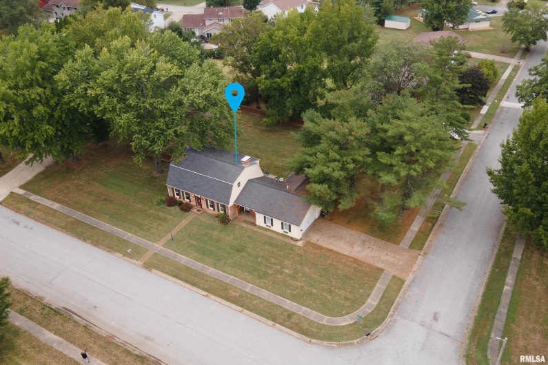 3000 KENT Street, Carbondale, Illinois 62901, 5 Bedrooms Bedrooms, 0 ,3 BathroomsBathrooms,Residential,For Sale,KENT,0,RMAEB459866