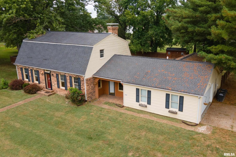 3000 KENT Street, Carbondale, Illinois 62901, 5 Bedrooms Bedrooms, 0 ,3 BathroomsBathrooms,Residential,For Sale,KENT,0,RMAEB459866