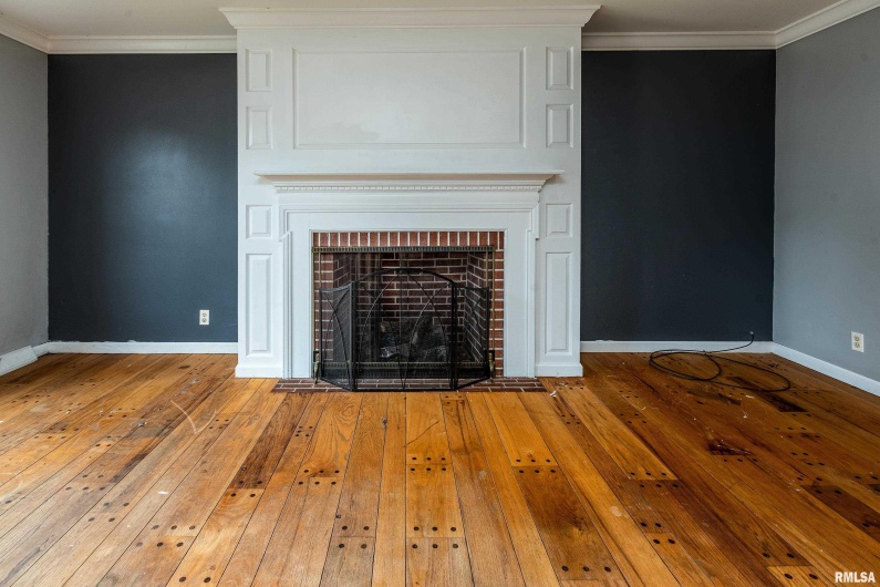 3000 KENT Street, Carbondale, Illinois 62901, 5 Bedrooms Bedrooms, 0 ,3 BathroomsBathrooms,Residential,For Sale,KENT,0,RMAEB459866