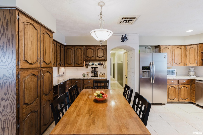 1502 NAGEL Drive, Marion, Illinois 62959, 4 Bedrooms Bedrooms, 0 ,3 BathroomsBathrooms,Residential,For Sale,NAGEL,0,RMAQC4269704