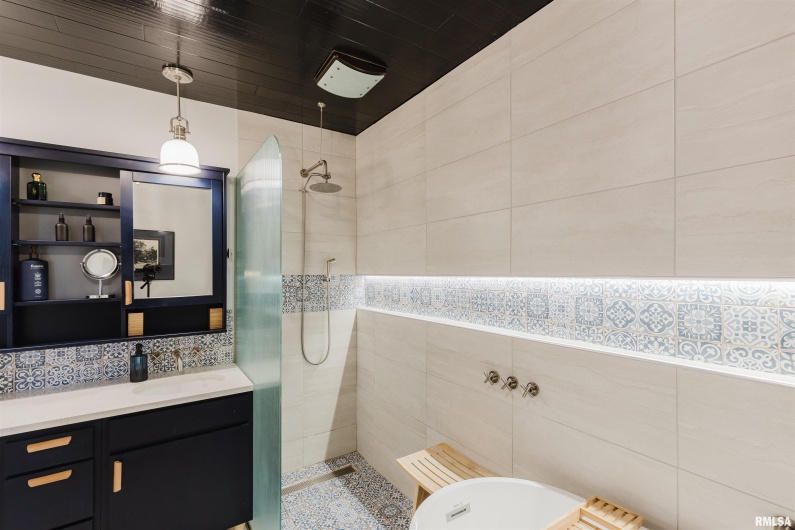 1502 NAGEL Drive, Marion, Illinois 62959, 4 Bedrooms Bedrooms, 0 ,3 BathroomsBathrooms,Residential,For Sale,NAGEL,0,RMAQC4269704