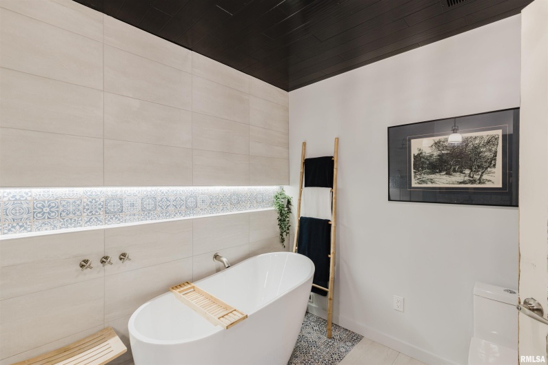 1502 NAGEL Drive, Marion, Illinois 62959, 4 Bedrooms Bedrooms, 0 ,3 BathroomsBathrooms,Residential,For Sale,NAGEL,0,RMAQC4269704