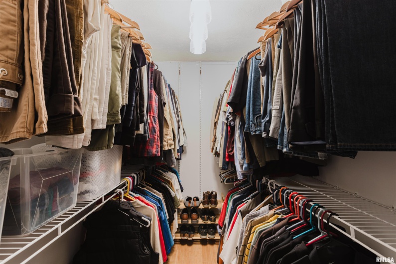 1502 NAGEL Drive, Marion, Illinois 62959, 4 Bedrooms Bedrooms, 0 ,3 BathroomsBathrooms,Residential,For Sale,NAGEL,0,RMAQC4269704