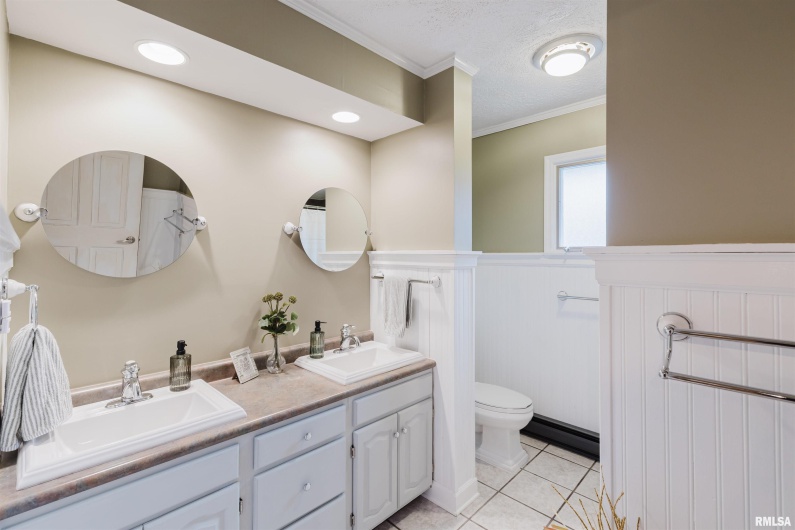 1502 NAGEL Drive, Marion, Illinois 62959, 4 Bedrooms Bedrooms, 0 ,3 BathroomsBathrooms,Residential,For Sale,NAGEL,0,RMAQC4269704