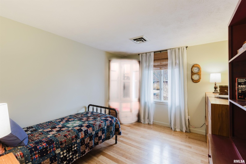 1502 NAGEL Drive, Marion, Illinois 62959, 4 Bedrooms Bedrooms, 0 ,3 BathroomsBathrooms,Residential,For Sale,NAGEL,0,RMAQC4269704