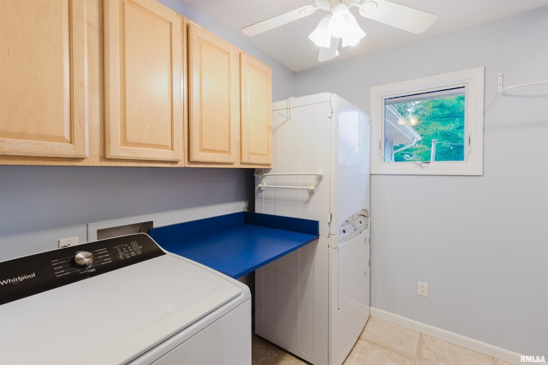 1502 NAGEL Drive, Marion, Illinois 62959, 4 Bedrooms Bedrooms, 0 ,3 BathroomsBathrooms,Residential,For Sale,NAGEL,0,RMAQC4269704