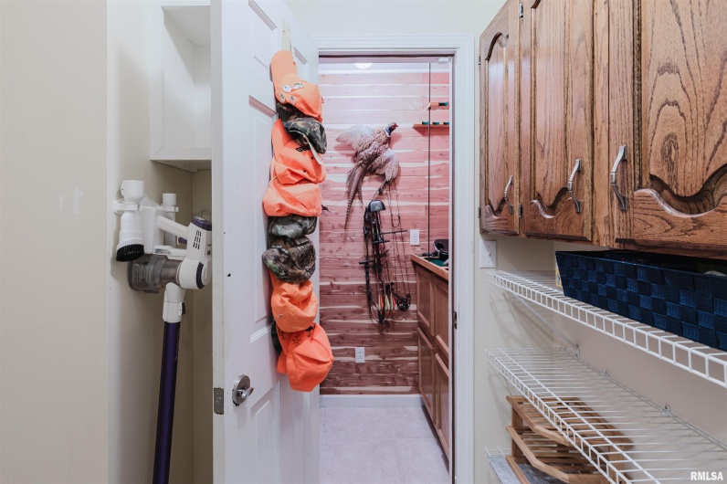 1502 NAGEL Drive, Marion, Illinois 62959, 4 Bedrooms Bedrooms, 0 ,3 BathroomsBathrooms,Residential,For Sale,NAGEL,0,RMAQC4269704