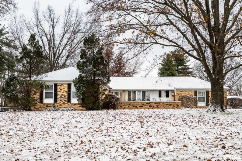 105 Woodlake Lane, Eldorado, Illinois 62930, 3 Bedrooms Bedrooms, 0 ,2 BathroomsBathrooms,Residential,For Sale,Woodlake,0,RMAEB460662