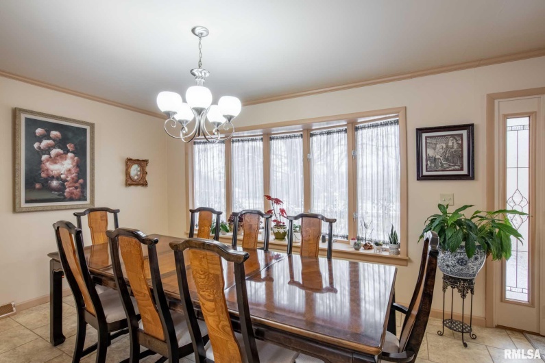 105 Woodlake Lane, Eldorado, Illinois 62930, 3 Bedrooms Bedrooms, 0 ,2 BathroomsBathrooms,Residential,For Sale,Woodlake,0,RMAEB460662