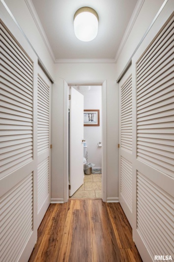 105 Woodlake Lane, Eldorado, Illinois 62930, 3 Bedrooms Bedrooms, 0 ,2 BathroomsBathrooms,Residential,For Sale,Woodlake,0,RMAEB460662