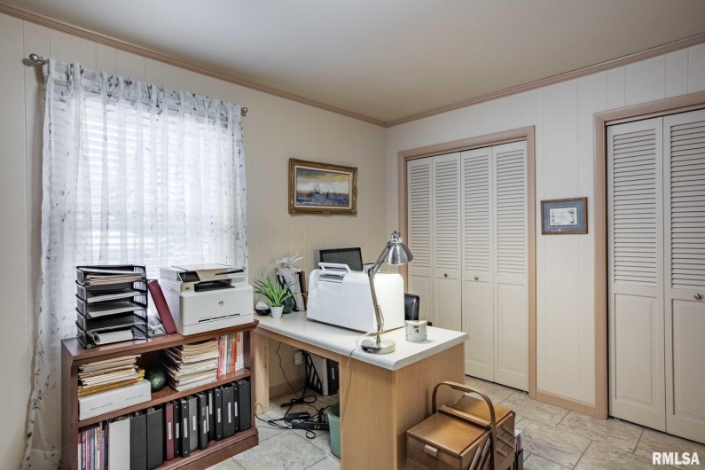 105 Woodlake Lane, Eldorado, Illinois 62930, 3 Bedrooms Bedrooms, 0 ,2 BathroomsBathrooms,Residential,For Sale,Woodlake,0,RMAEB460662