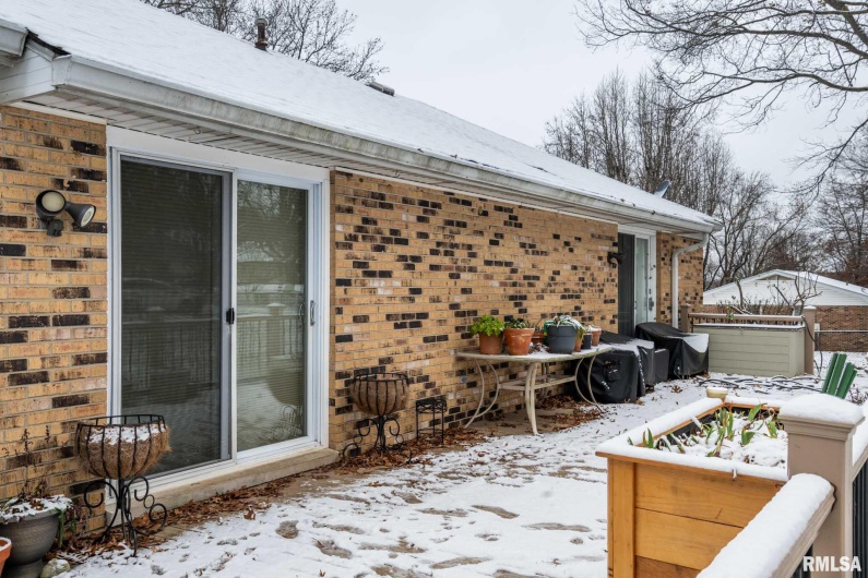 105 Woodlake Lane, Eldorado, Illinois 62930, 3 Bedrooms Bedrooms, 0 ,2 BathroomsBathrooms,Residential,For Sale,Woodlake,0,RMAEB460662