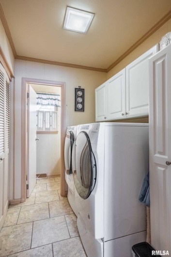 105 Woodlake Lane, Eldorado, Illinois 62930, 3 Bedrooms Bedrooms, 0 ,2 BathroomsBathrooms,Residential,For Sale,Woodlake,0,RMAEB460662