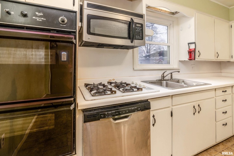 1918 KENNEDY Street, Murphysboro, Illinois 62966, 3 Bedrooms Bedrooms, 0 ,2 BathroomsBathrooms,Residential,For Sale,KENNEDY,0,RMAQC4269845