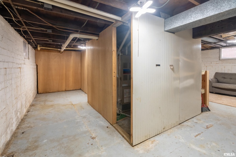 1918 KENNEDY Street, Murphysboro, Illinois 62966, 3 Bedrooms Bedrooms, 0 ,2 BathroomsBathrooms,Residential,For Sale,KENNEDY,0,RMAQC4269845