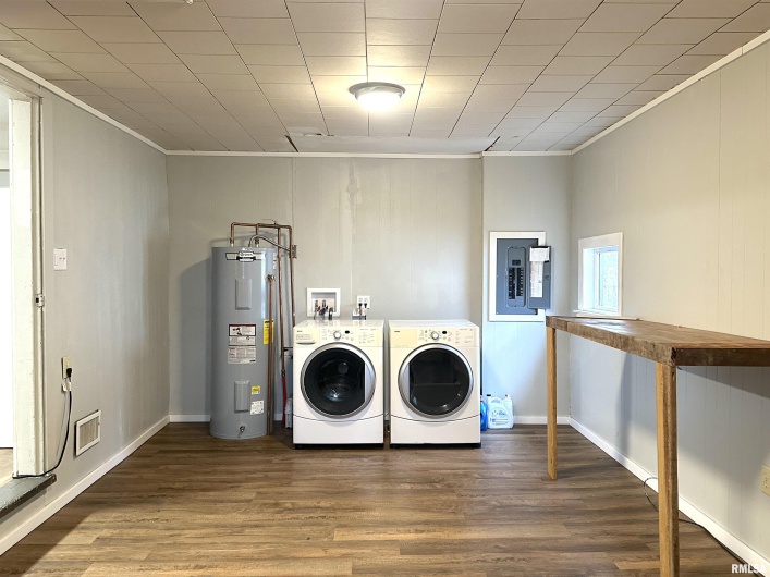 1206 Chautauqua Street, Carbondale, Illinois 62901, 3 Bedrooms Bedrooms, 0 ,2 BathroomsBathrooms,Residential,For Sale,Chautauqua,0,RMAEB460671