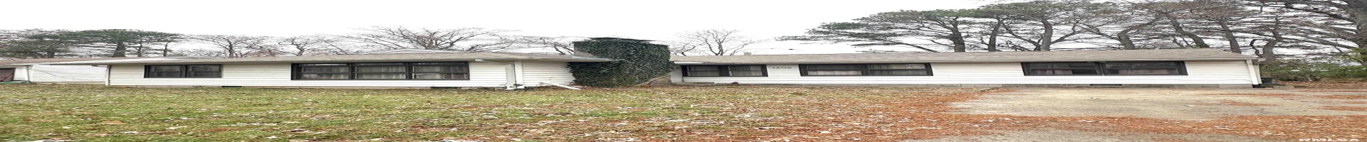 1206 Chautauqua Street, Carbondale, Illinois 62901, 3 Bedrooms Bedrooms, 0 ,2 BathroomsBathrooms,Residential,For Sale,Chautauqua,0,RMAEB460671