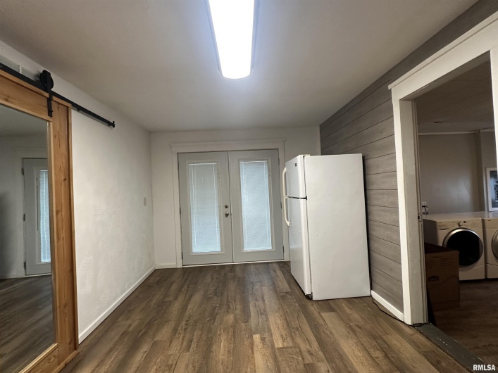 1206 Chautauqua Street, Carbondale, Illinois 62901, 3 Bedrooms Bedrooms, 0 ,2 BathroomsBathrooms,Residential,For Sale,Chautauqua,0,RMAEB460671