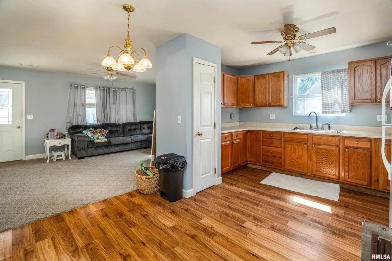 902 TAFT Street, Marion, Illinois 62959, 2 Bedrooms Bedrooms, 0 ,1 BathroomBathrooms,Residential,For Sale,TAFT,0,RMAQC4268105