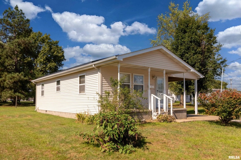 902 TAFT Street, Marion, Illinois 62959, 2 Bedrooms Bedrooms, 0 ,1 BathroomBathrooms,Residential,For Sale,TAFT,0,RMAQC4268105