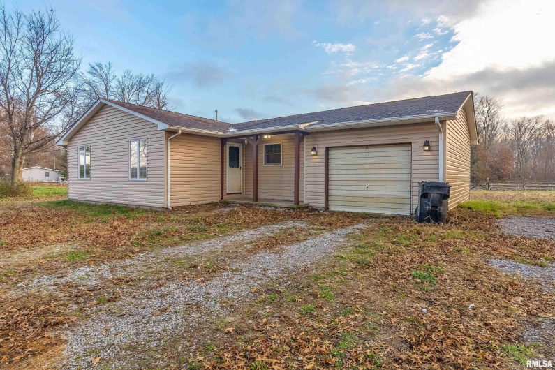 18662 Liberty School Road, Thompsonville, Illinois 62890, 3 Bedrooms Bedrooms, 0 ,2 BathroomsBathrooms,Residential,For Sale,Liberty School,0,RMAEB460690