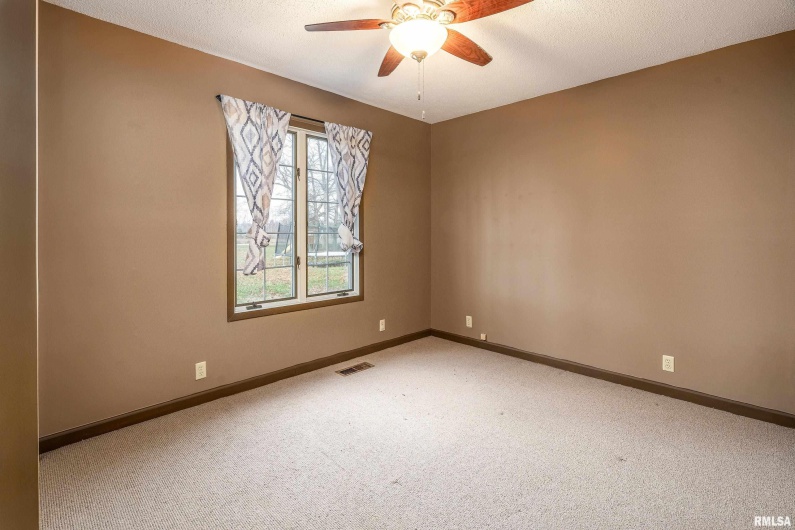 18662 Liberty School Road, Thompsonville, Illinois 62890, 3 Bedrooms Bedrooms, 0 ,2 BathroomsBathrooms,Residential,For Sale,Liberty School,0,RMAEB460690